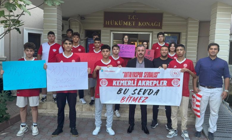 Kemerli çocuklar maç heyecanı yaşıyor