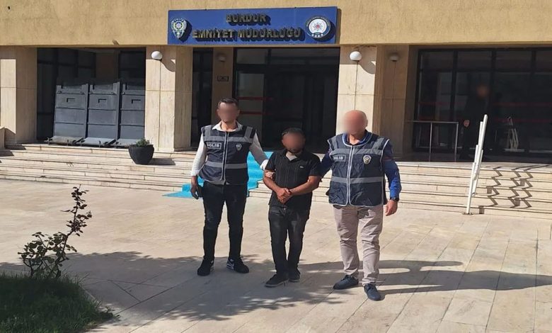 Burdur'da camilerin sadaka kutularından para çalan kişi yakalandı
