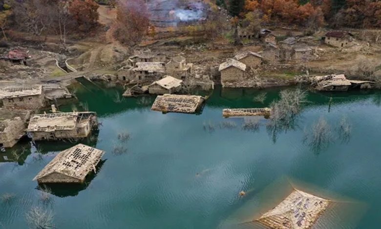 Foto Safari ve doğa yürüyüşçülerinin yeni rotası: 'Batık köy'