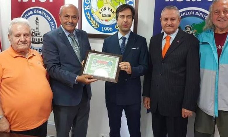 “Eski başsavcı Bekir Şahiner'in Kitap Bağışı, Yeşilay ve Mehmetçik Vakfı’na destek oldu” - Birlik Haber Ajansı