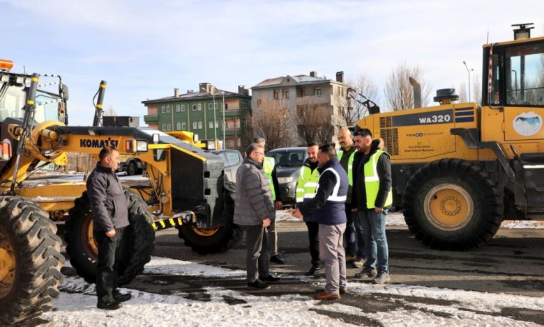 Kars'ın kar kaplanları, bütün köy yollarını açtı