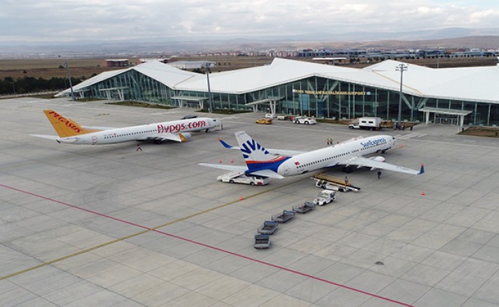 Kars’ta Aralık 2024'te yolcu trafiği 41 bin 60 oldu - Birlik Haber Ajansı