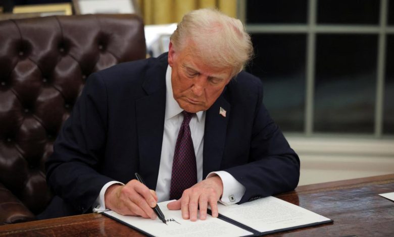 Trump yemin etti göreve hızlı başladı - Birlik Haber Ajansı