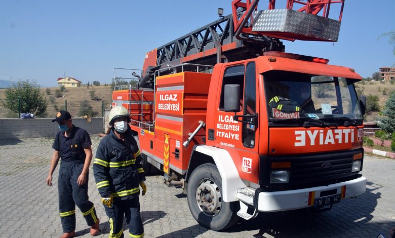 İstanbul'da lastik fabrikasında yangın - Birlik Haber Ajansı