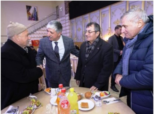 Başkan Ömeroğlu, Dilovası’nda yaşlılarla iftarda buluştu - Birlik Haber Ajansı