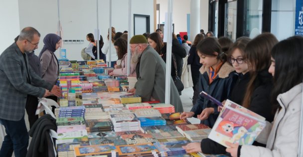 Dini Yayınlar Fuarı’na ziyaretçi akını - Birlik Haber Ajansı