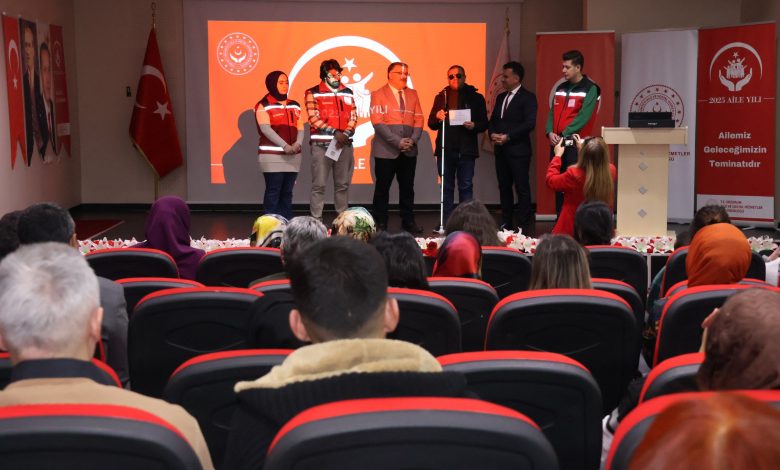 Gazi Sedat Aktaş’a anlamlı destek: Akıllı baston takdim edildi - Birlik Haber Ajansı