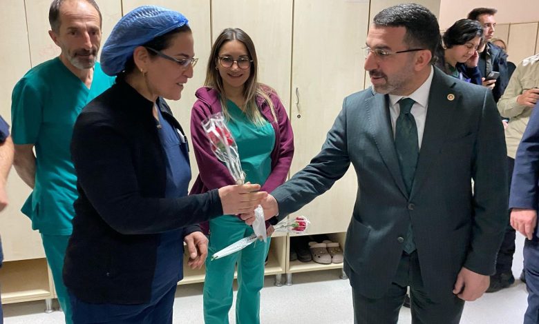 Kars Valisi Polat ve Milletvekili Çalkın, hastane çalışanlarının Tıp Bayramı'nı Kutladı - Birlik Haber Ajansı