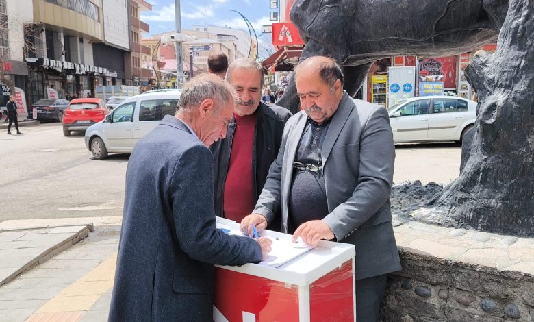 Kars'ta CHP'liler İmamoğlu için imza topluyor - Birlik Haber Ajansı