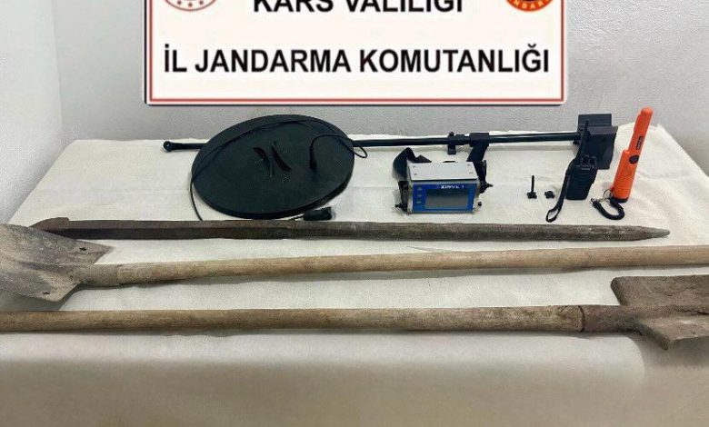 Kars’ta kaçak kazı yapan 4 kişi serbest bırakıldı - Birlik Haber Ajansı
