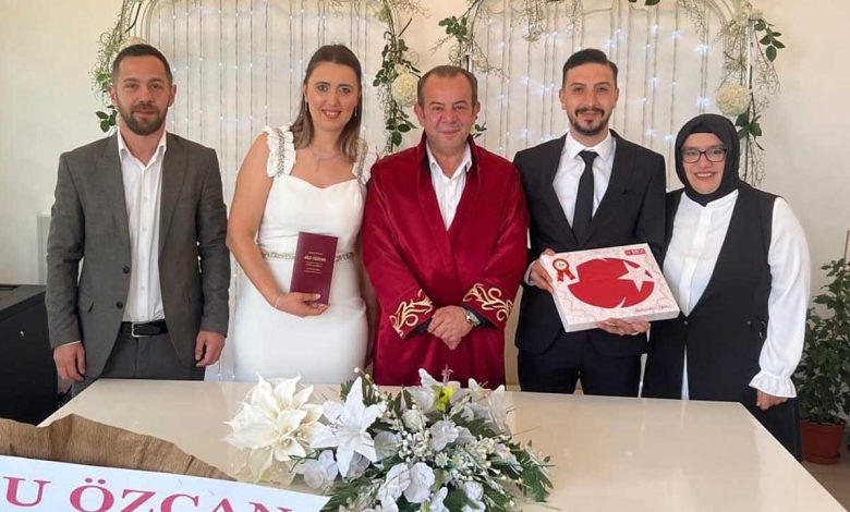 Polis Günü'nde  polis çiftin nikahını Başkan Tanju Özcan kıydı - Birlik Haber Ajansı