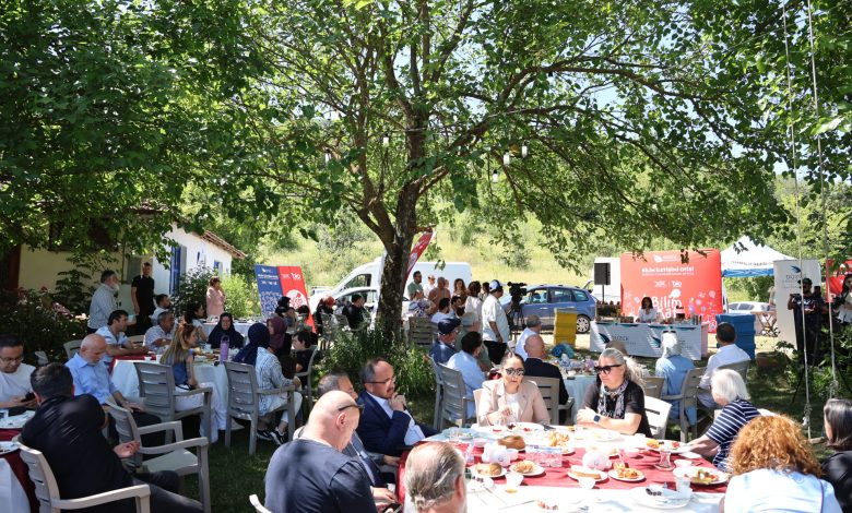 SÜMEYYENUR ALP – TEKHA