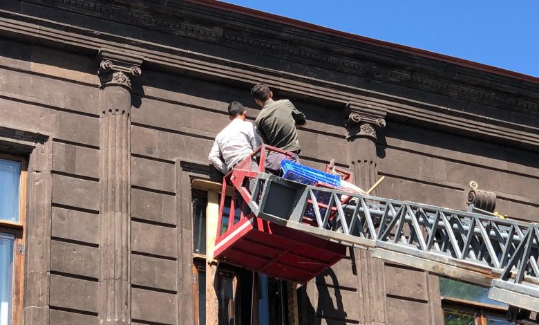 Kars Defterdarlığı Binası onarılarak Yaya Yoluna Açıldı