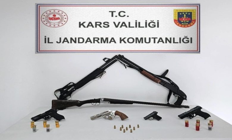 Kars’ta Eş Zamanlı Silah Operasyonu Gerçekleştirildi