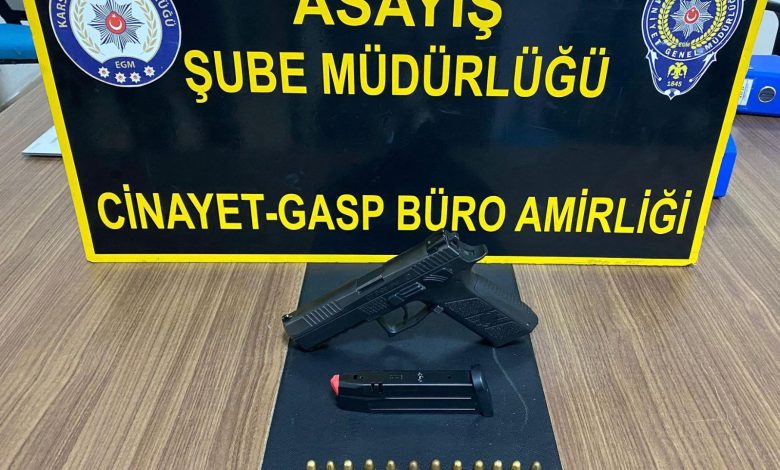 Kars’ta Asayiş Uygulamalarında: Ruhsatsız Silahlar ve suç unsurları ele geçirildi
