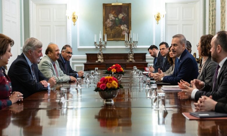 İNGİLTERE / TEKHA Dışişleri