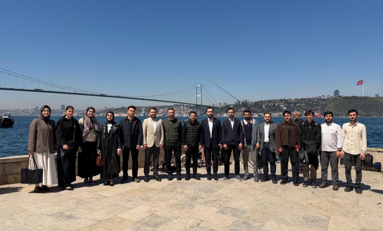 İstanbul / TEKHA  Türkiye Gençlik